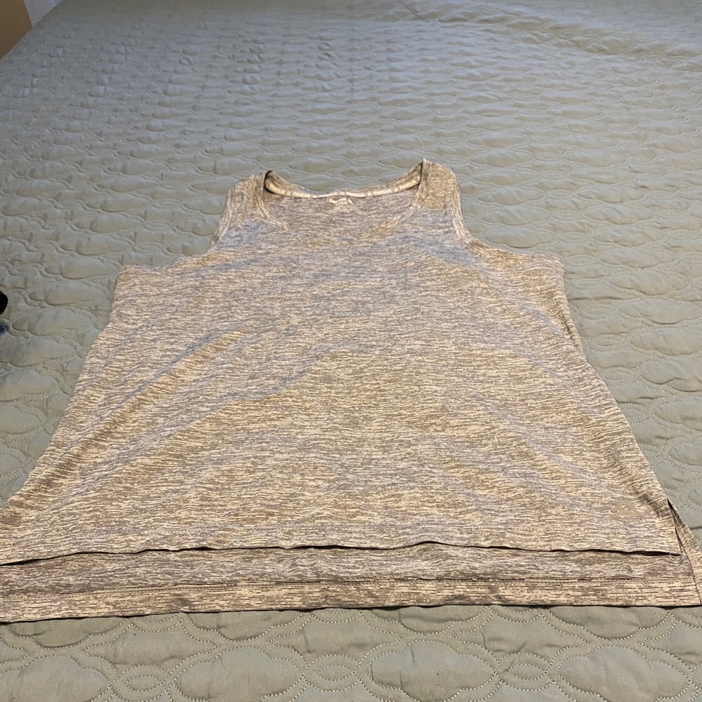 Reebok tank